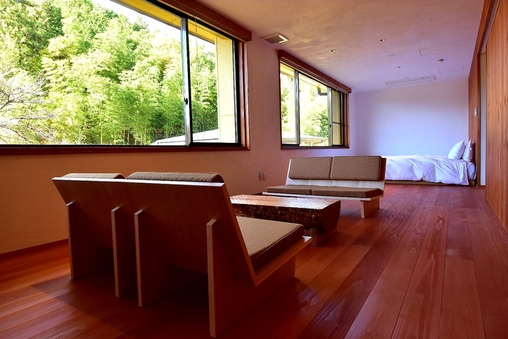 【木と漆喰の部屋・山桜】デザイナーズ客室・伝統建築